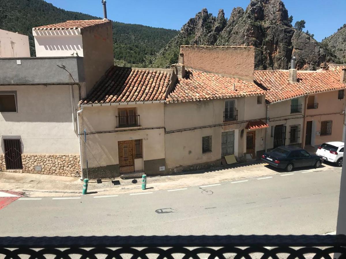 Alojamientos Rurales Entre Rocas Ayna Exterior foto